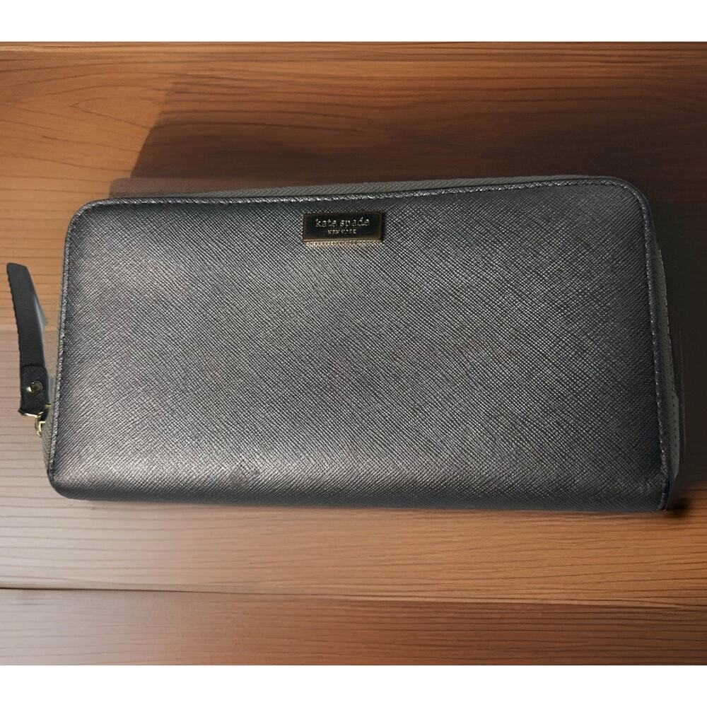 Kate Spade Wallet Zip around silver grey vintage beautiful leather